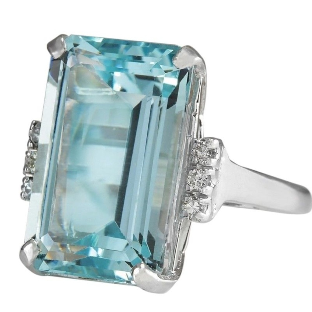 Aquamarine Gemstone Silver Cocktail Ring  Size 7 - Picture 2 of 5